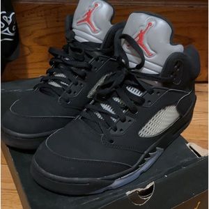 Jordan 5 metallic ( 9/10 condo)